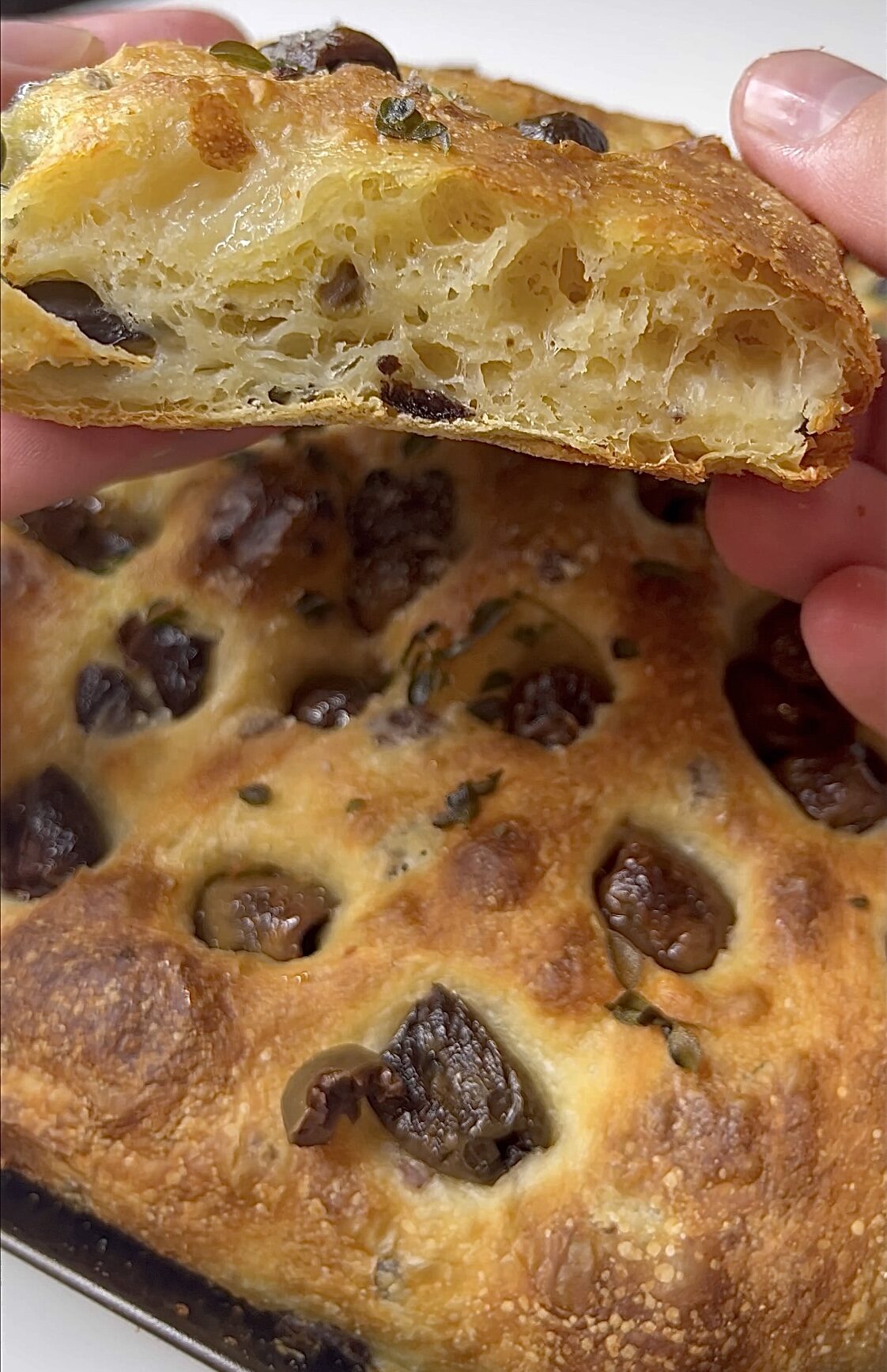 focaccia-aux-olives-recette-italienne