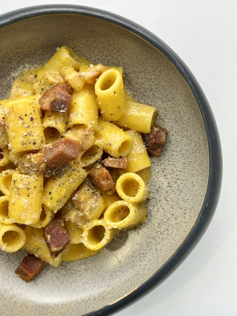mezzi-rigatoni-carbonara