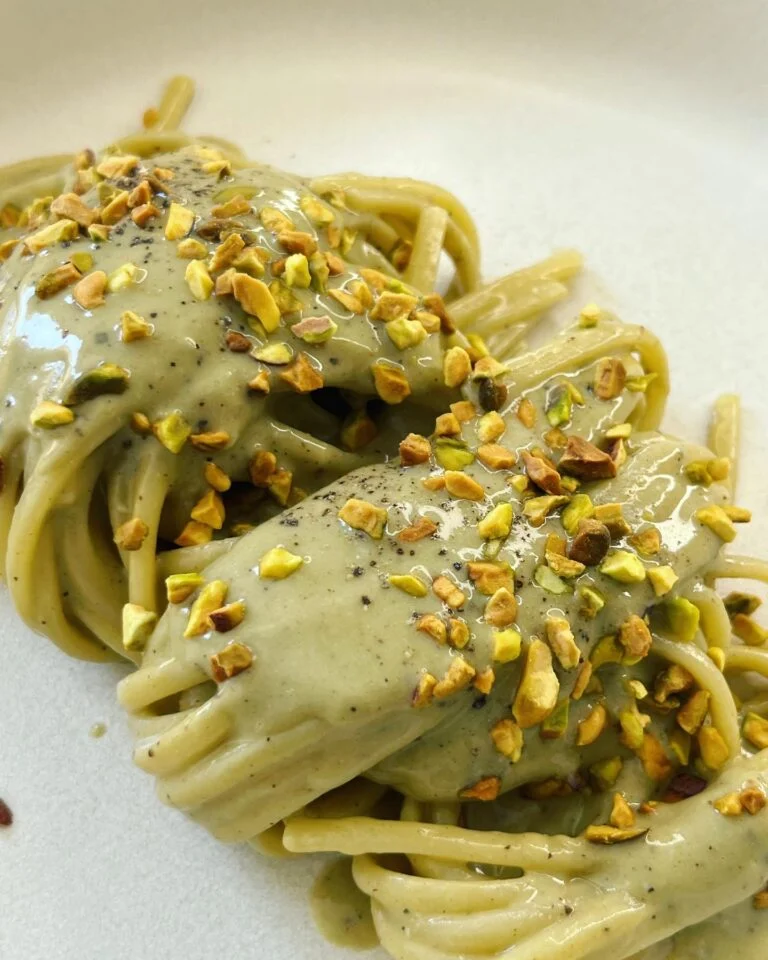Cacio e pepe à la pistache