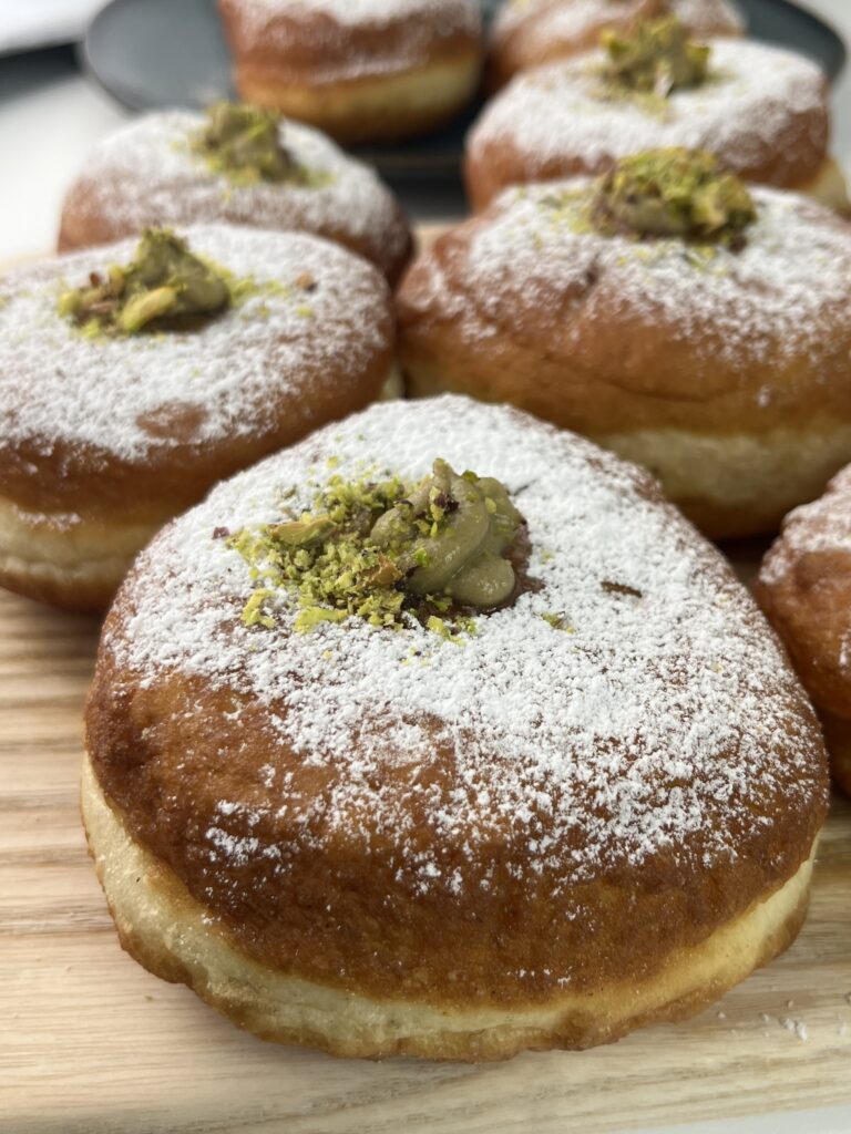 Bomboloni à la crème de la pistache