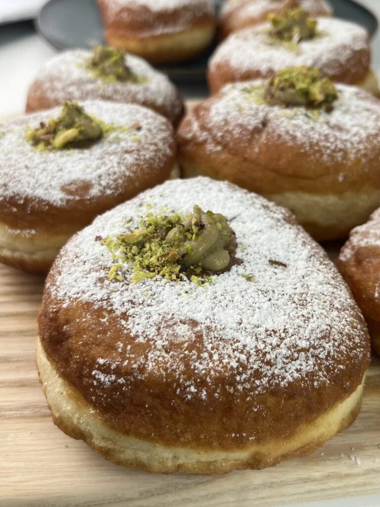 bomboloni-a-la-pistache