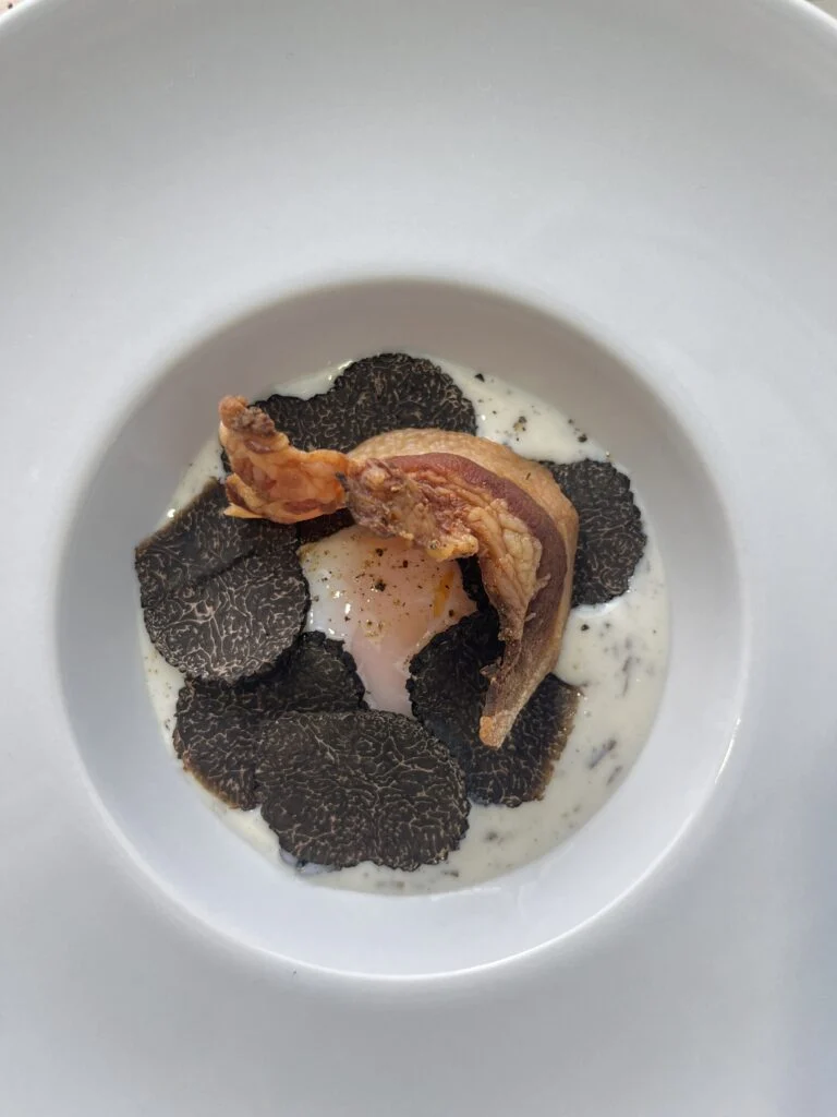 oeuf-parfait-creme-pecorino-guanciale-truffe-noire