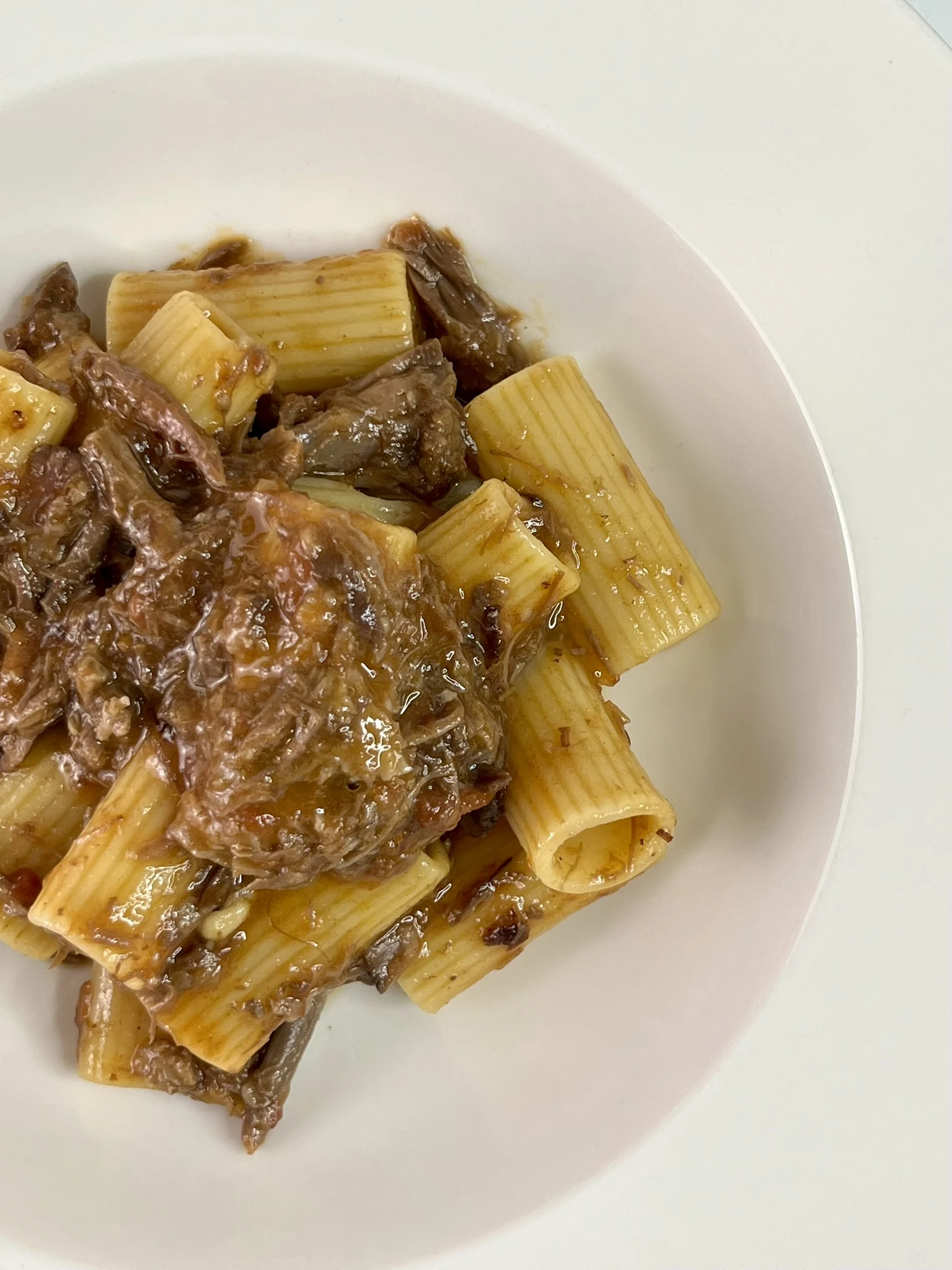 rigatoni-au-ragout-de-queue-de-boeuf