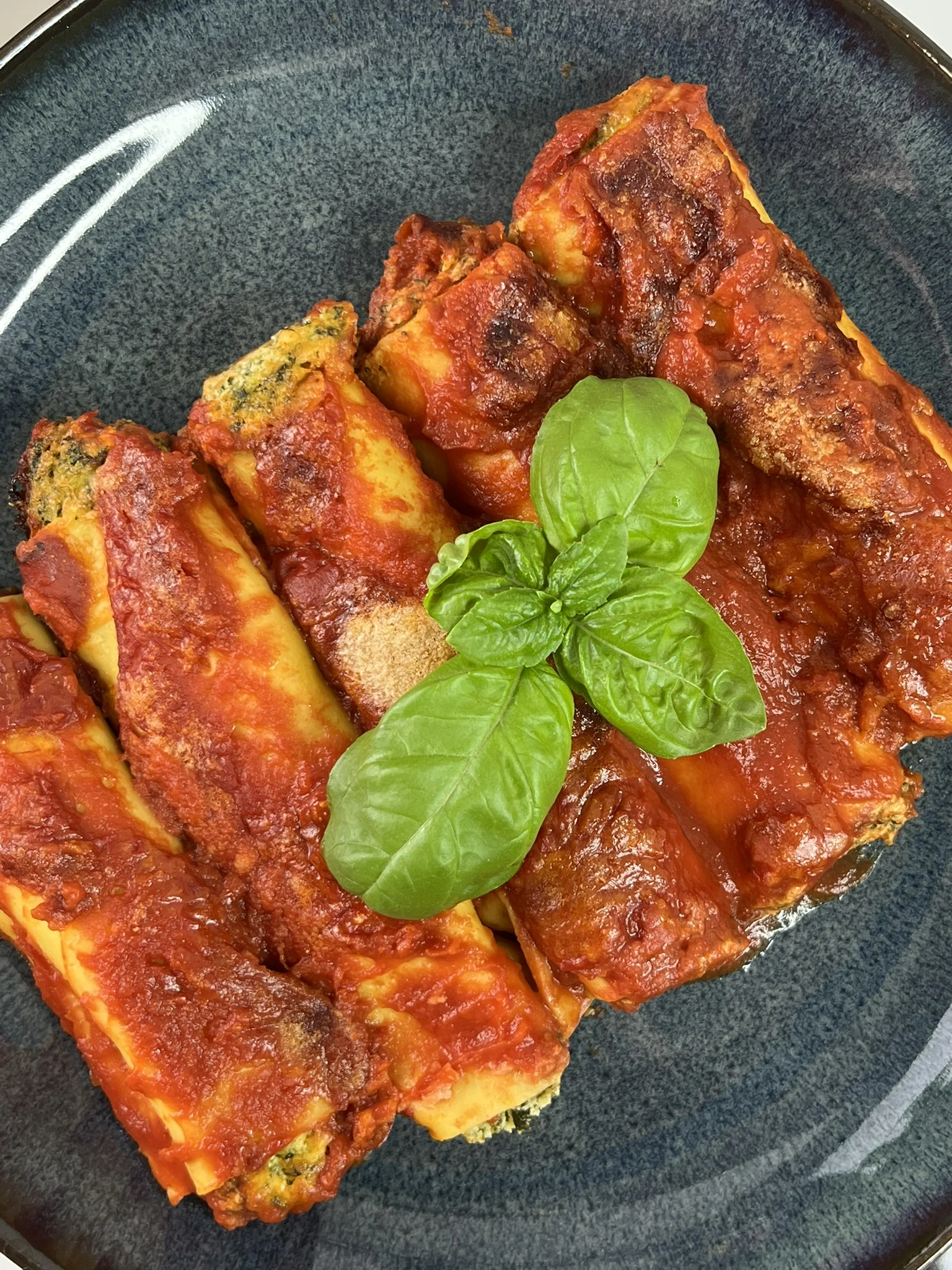 cannelloni-ricotta-spinaci-al-sugo